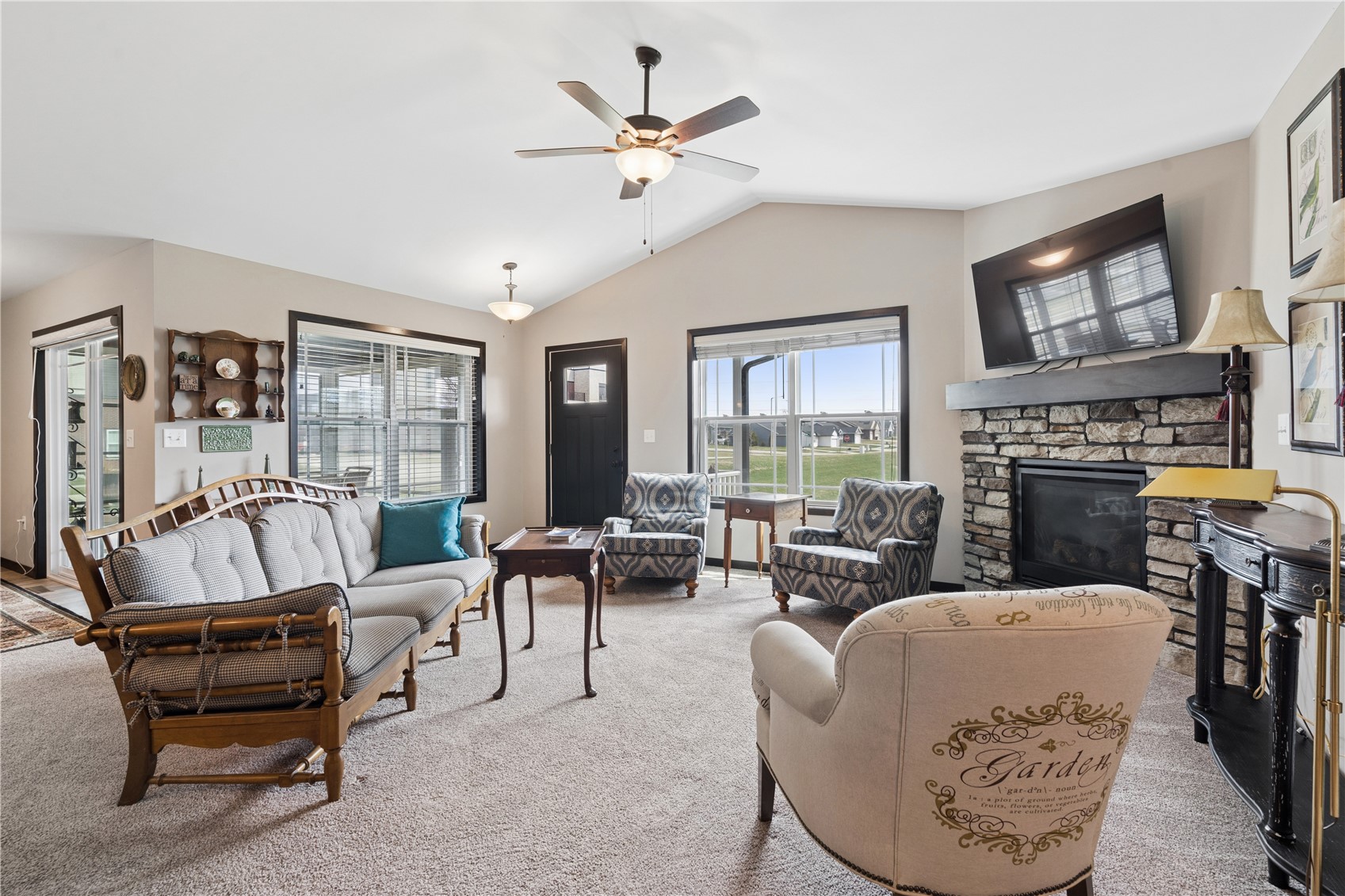 1603 Petrus NE Cedar Rapids IA 52402