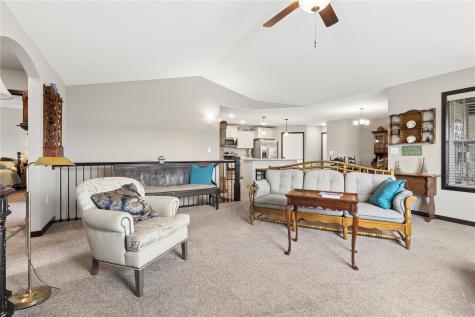 1603 Petrus NE Cedar Rapids IA 52402