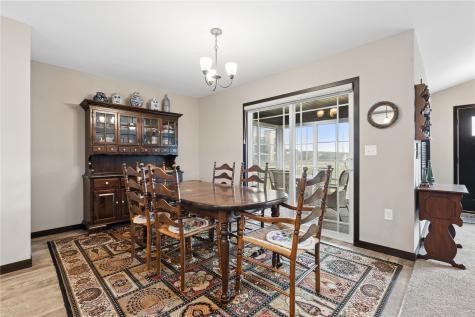 1603 Petrus NE Cedar Rapids IA 52402