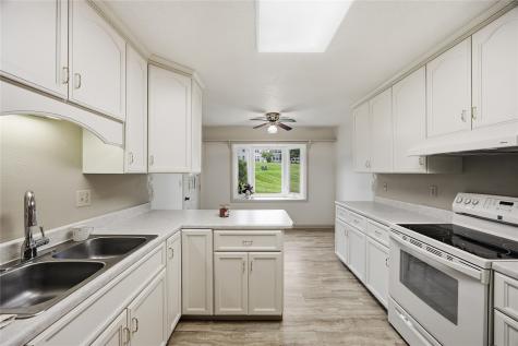 4019 Summerfield Lane NE Cedar Rapids IA 52402