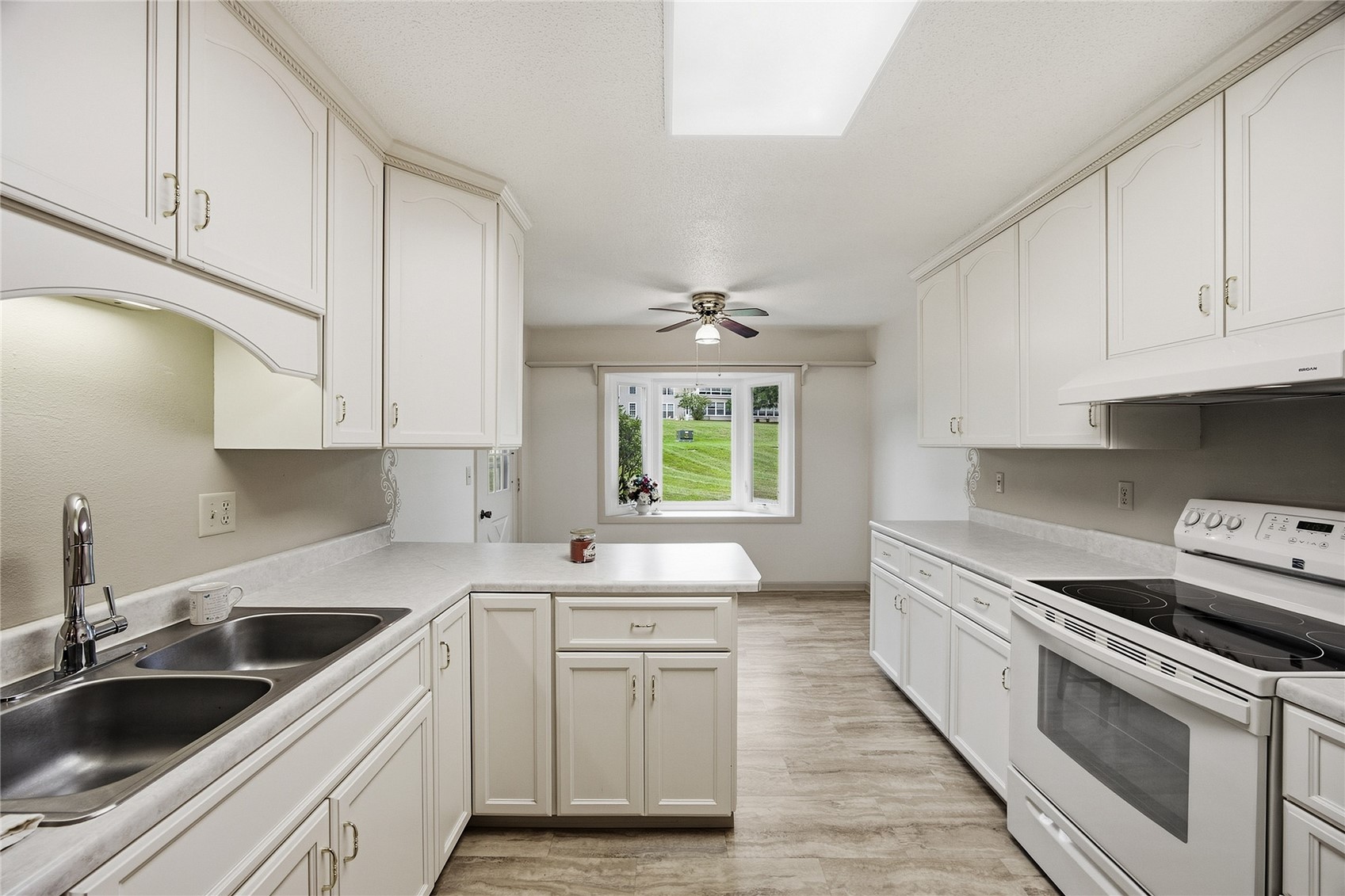 Cedar Rapids IA, 4019 Summerfield Lane NE, Unit A