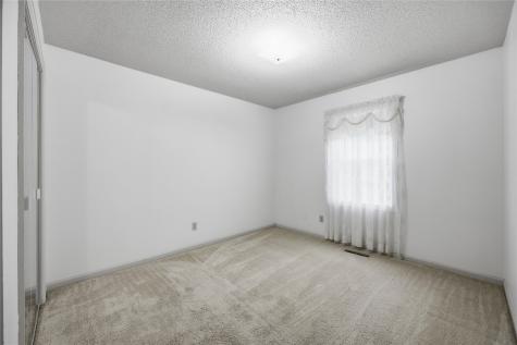 4019 Summerfield Lane NE Cedar Rapids IA 52402