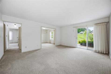 4019 Summerfield Lane NE Cedar Rapids IA 52402