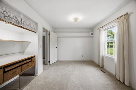 4019 Summerfield Lane NE Cedar Rapids IA 52402