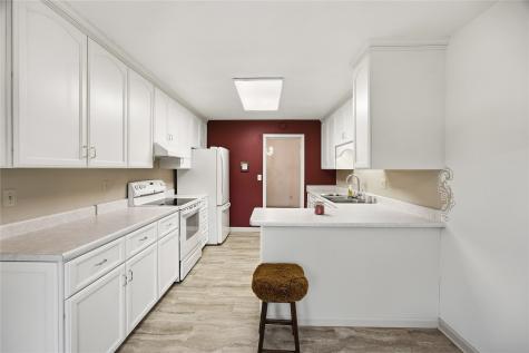 4019 Summerfield Lane NE Cedar Rapids IA 52402