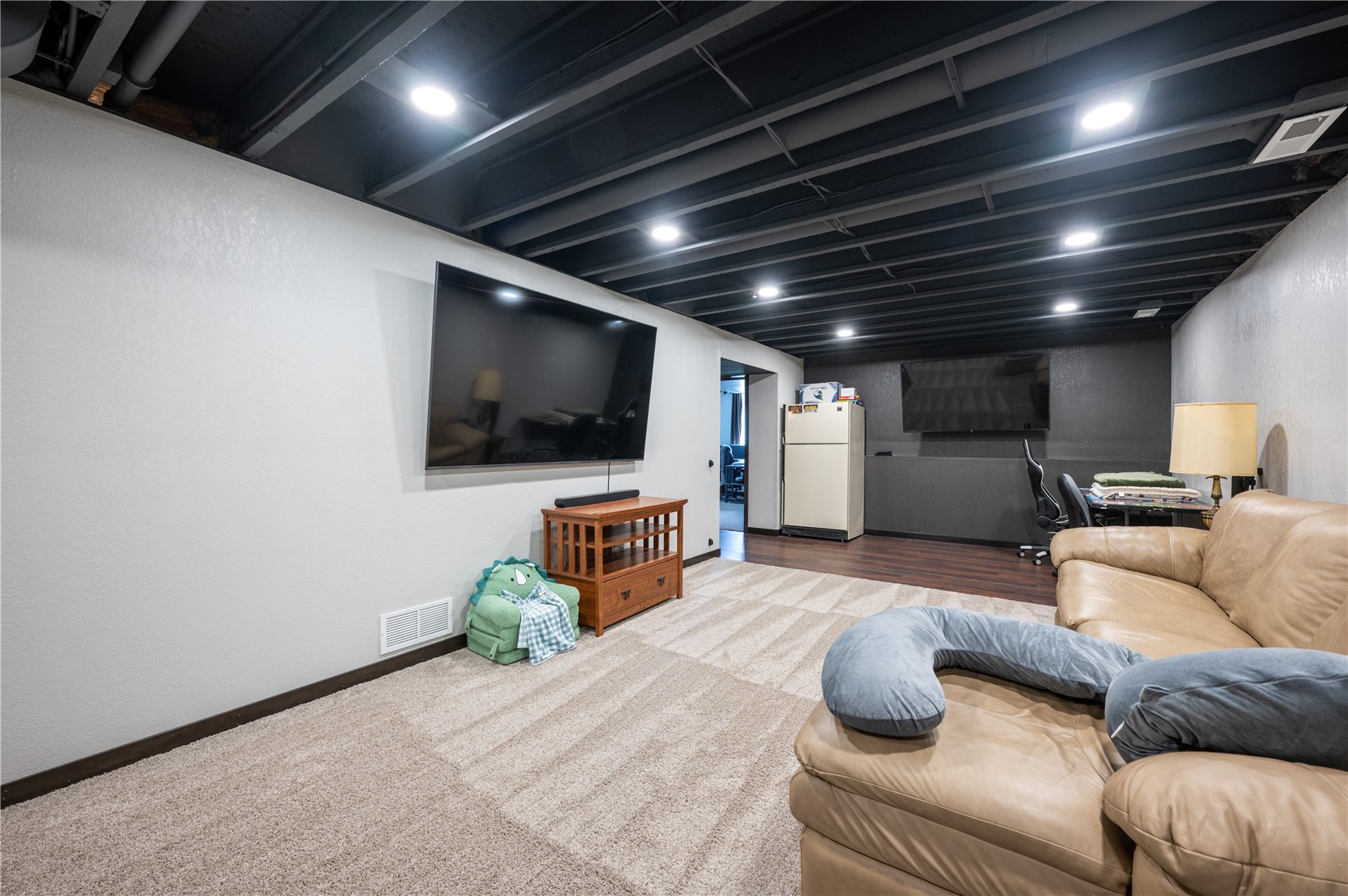 5415 Dostal SW Cedar Rapids IA 52404