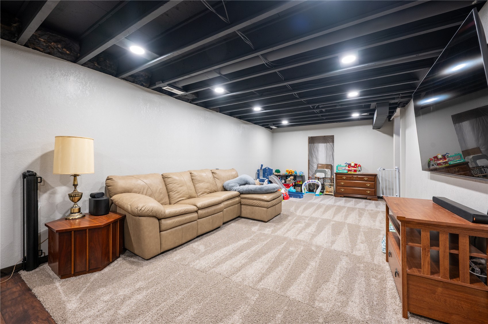 5415 Dostal SW Cedar Rapids IA 52404