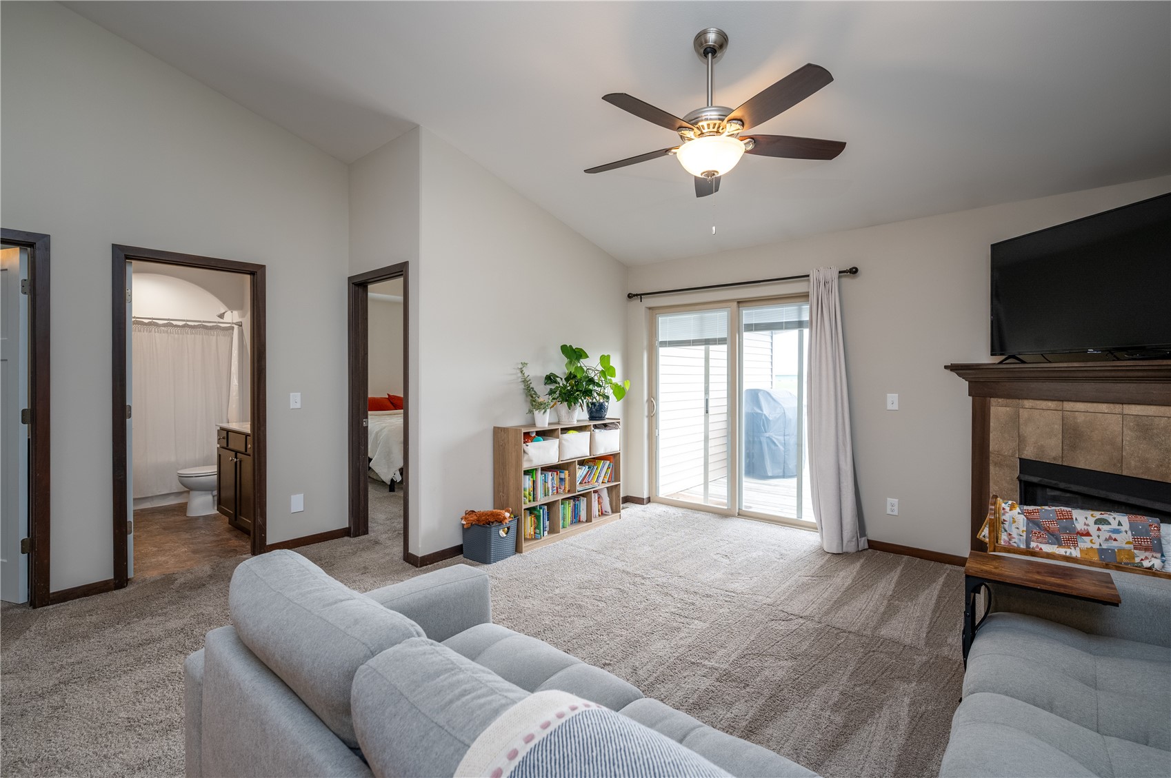 5415 Dostal SW Cedar Rapids IA 52404