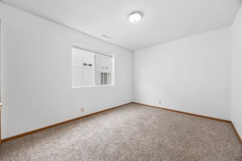 4619 1st Avenue SW Cedar Rapids IA 52404