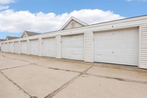 4619 1st Avenue SW Cedar Rapids IA 52404
