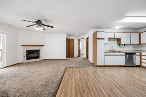 4619 1st Avenue SW Cedar Rapids IA 52404