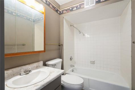 5715 Golden Court NE Cedar Rapids IA 52402