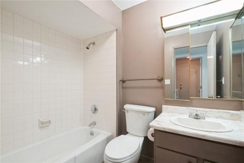 5715 Golden Court NE Cedar Rapids IA 52402
