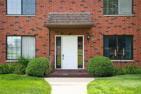 5715 Golden Court NE Cedar Rapids IA 52402