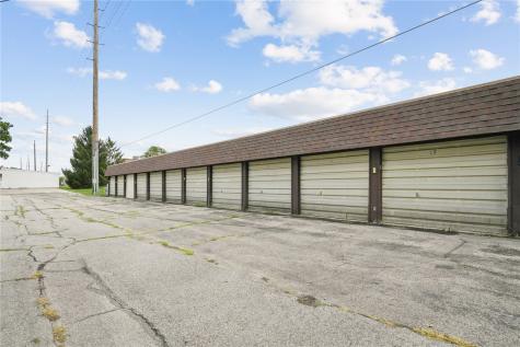 5715 Golden Court NE Cedar Rapids IA 52402
