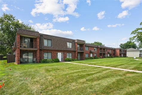 5715 Golden Court NE Cedar Rapids IA 52402