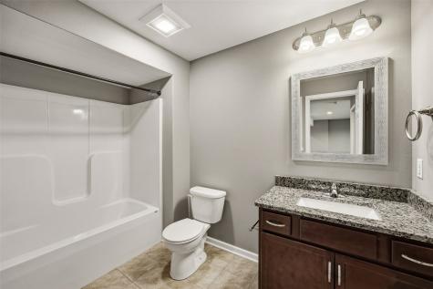 1132 Mary Lane North Liberty IA 52317