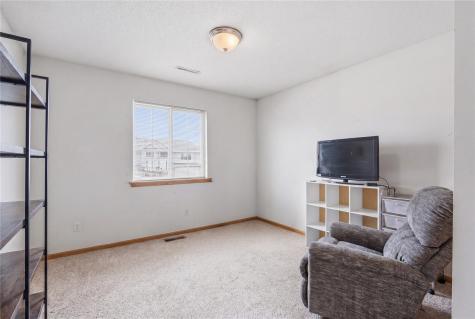 531 E Goldfinch Tiffin IA 52340