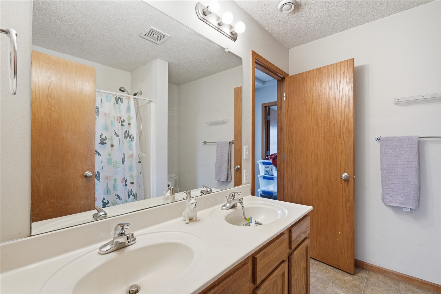 531 E Goldfinch Tiffin IA 52340
