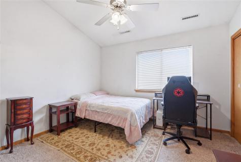 531 E Goldfinch Tiffin IA 52340