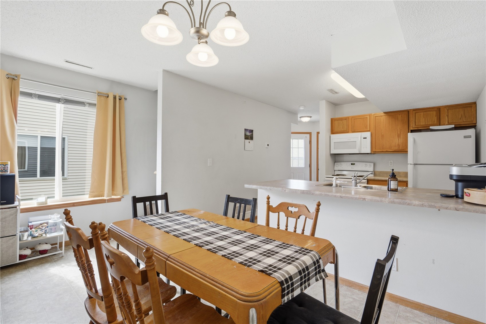 531 E Goldfinch Tiffin IA 52340