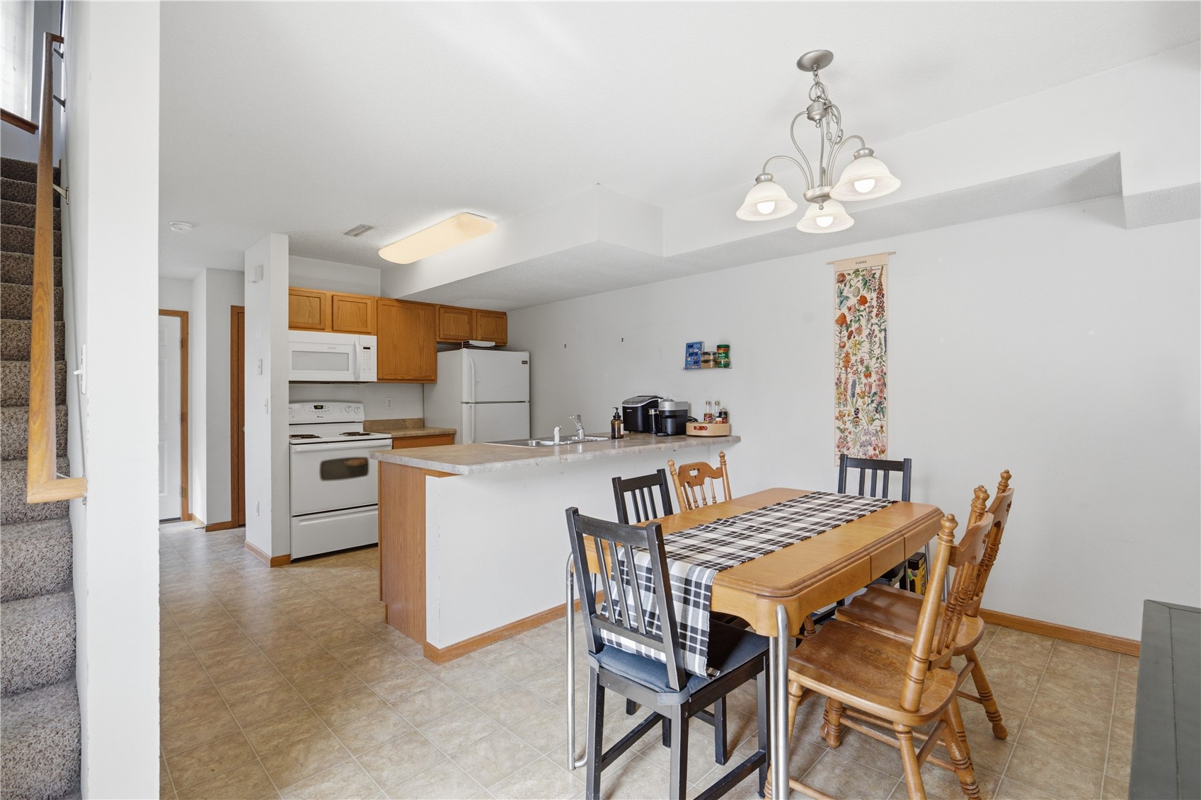 531 E Goldfinch Tiffin IA 52340
