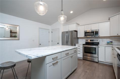 7506 Summerset Avenue NE Cedar Rapids IA 52402