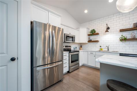 7506 Summerset Avenue NE Cedar Rapids IA 52402
