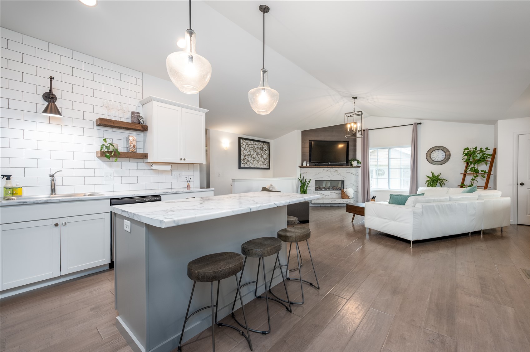 7506 Summerset Avenue NE Cedar Rapids IA 52402