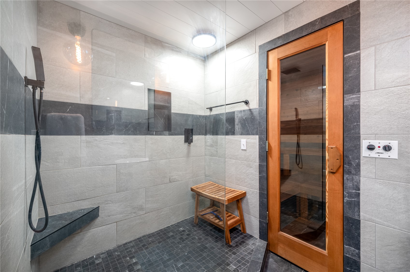 7506 Summerset Avenue NE Cedar Rapids IA 52402