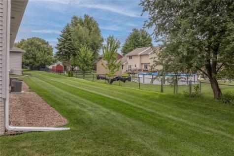 7506 Summerset Avenue NE Cedar Rapids IA 52402