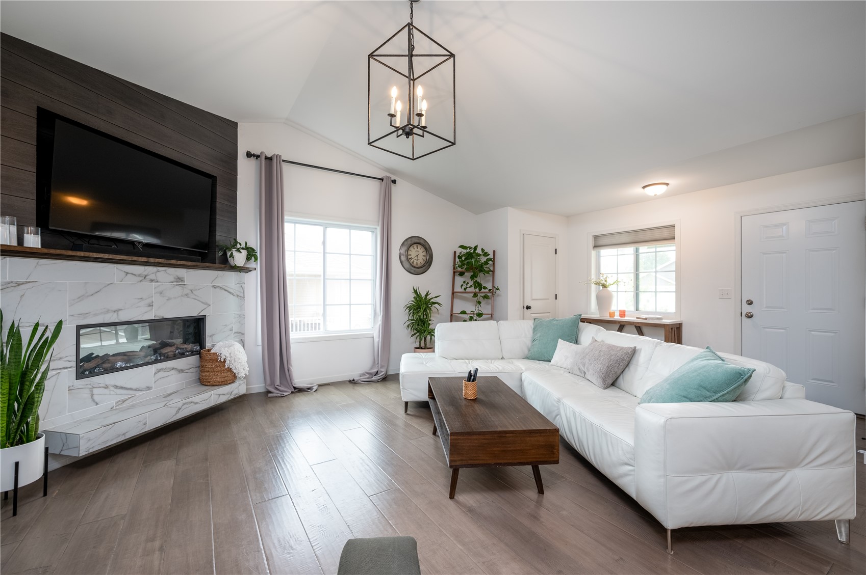 7506 Summerset Avenue NE Cedar Rapids IA 52402
