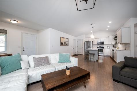7506 Summerset Avenue NE Cedar Rapids IA 52402
