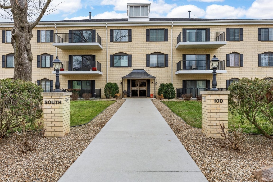 100 Thompson Drive SE Cedar Rapids IA 52403
