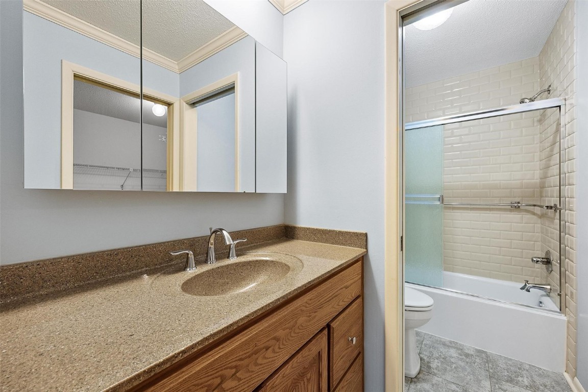 100 Thompson Drive SE Cedar Rapids IA 52403