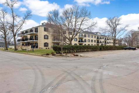100 Thompson Drive SE Cedar Rapids IA 52403