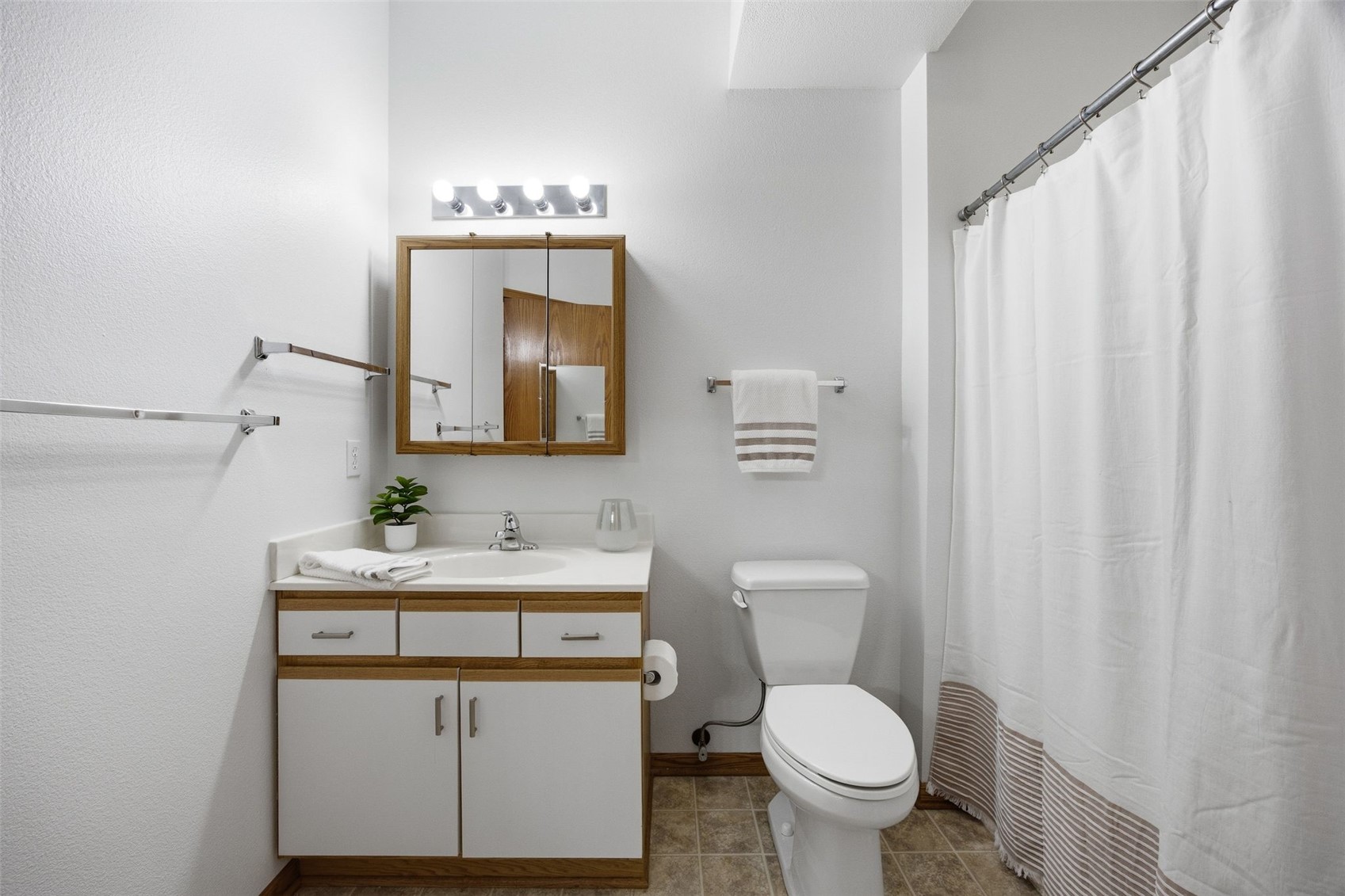 250 Cimarron Drive Hiawatha IA 52233
