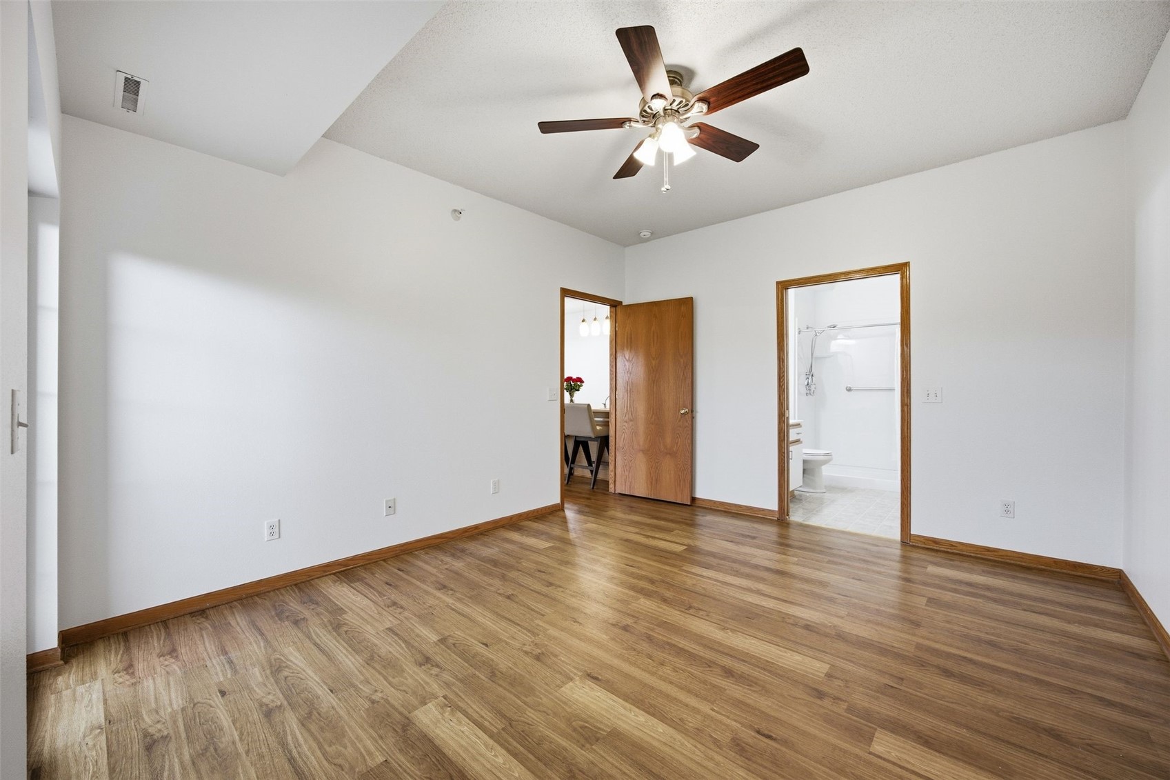 250 Cimarron Drive Hiawatha IA 52233