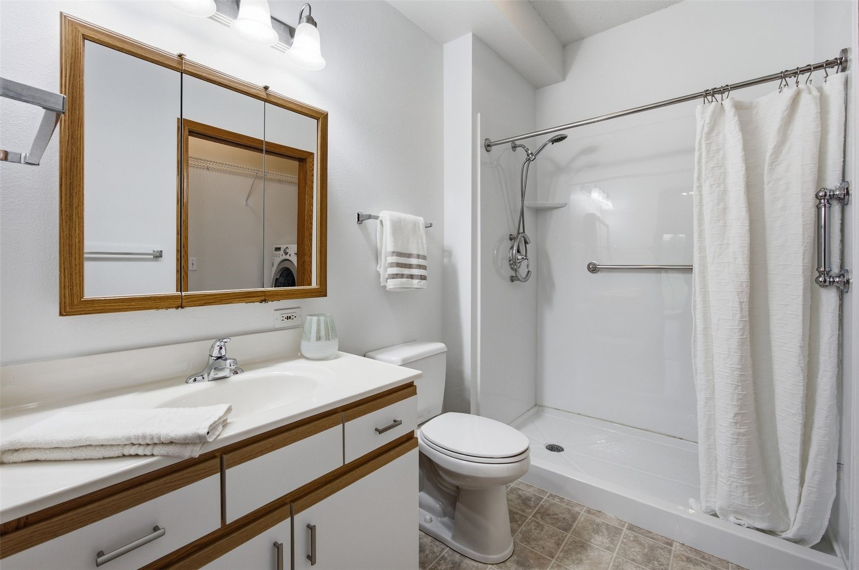 250 Cimarron Drive Hiawatha IA 52233