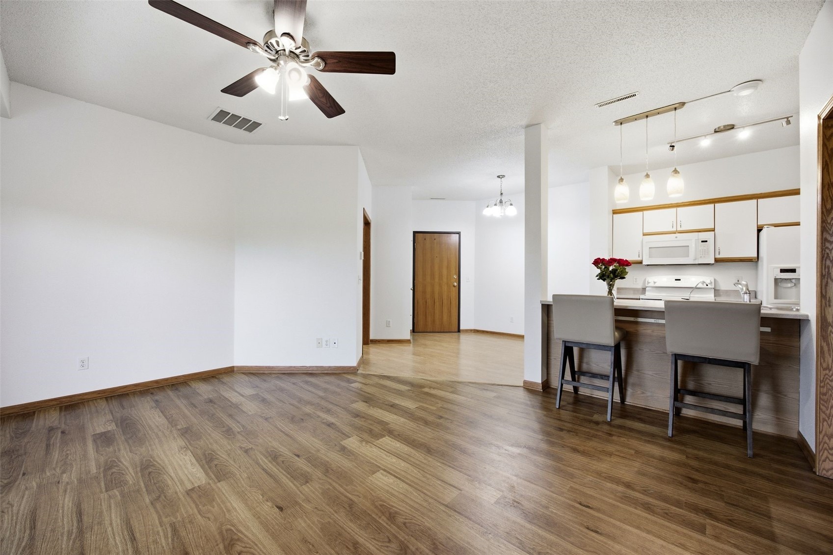 250 Cimarron Drive Hiawatha IA 52233