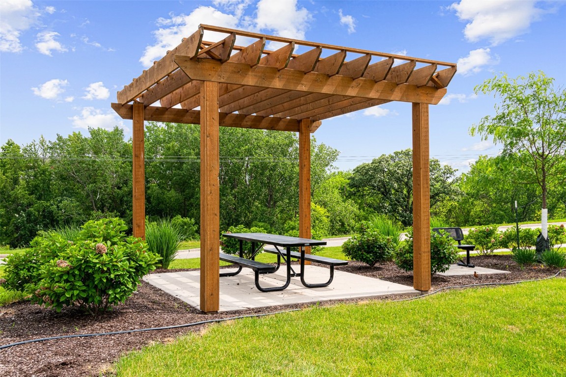 2871 Spring Rose Circle Coralville IA 52241