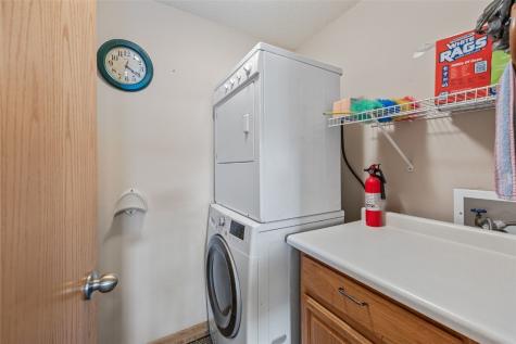330 Highland Court Fairfax IA 52228