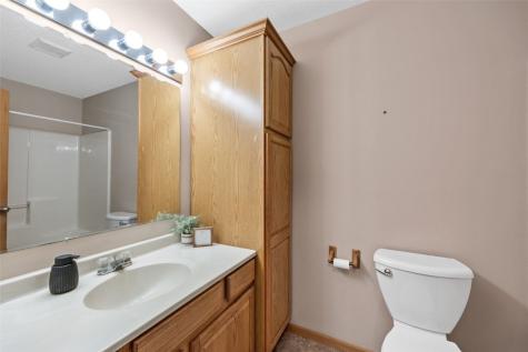 330 Highland Court Fairfax IA 52228