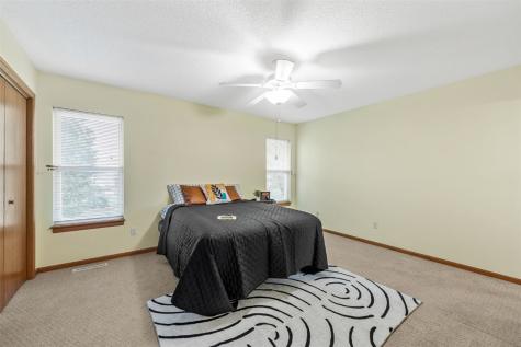 330 Highland Court Fairfax IA 52228