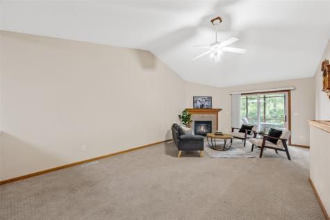 330 Highland Court Fairfax IA 52228