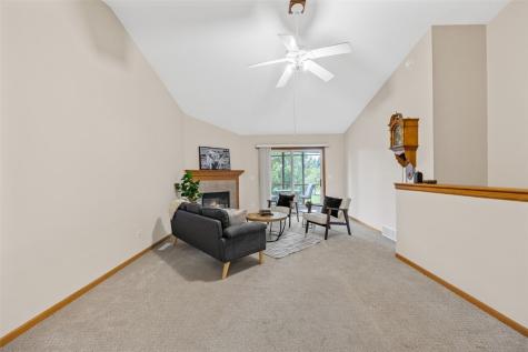 330 Highland Court Fairfax IA 52228
