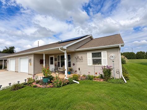 508 E Preston Street Stanwood IA 52337