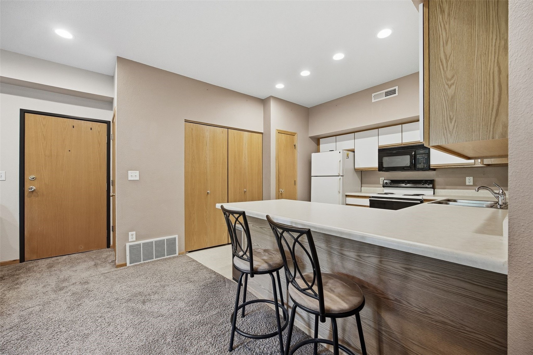 2272 Holiday Road Coralville IA 52241