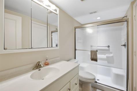 150 Thompson Drive SE Cedar Rapids IA 52403