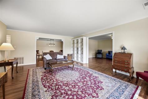 150 Thompson Drive SE Cedar Rapids IA 52403